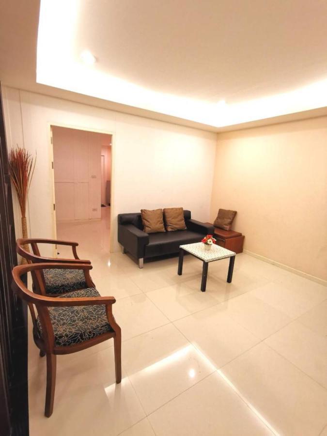 Pon House Hotell Chalong Eksteriør bilde