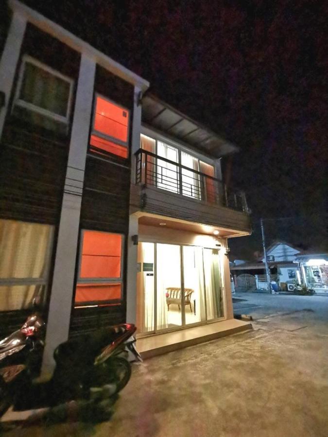 Pon House Hotell Chalong Eksteriør bilde